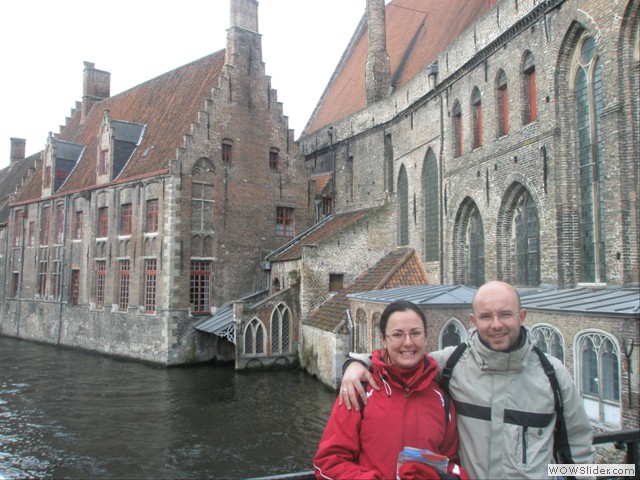 Brujas. A la entrada